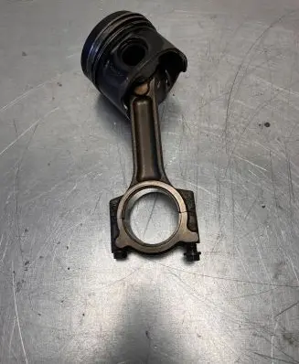 Renault Clio IV Piston 7657H