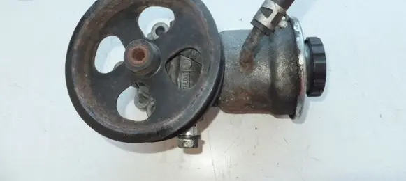Toyota Avensis T250 Power steering pump