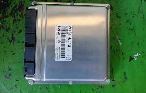 Mercedes-Benz Vaneo W414 Engine control unit/module ECU A0285451732