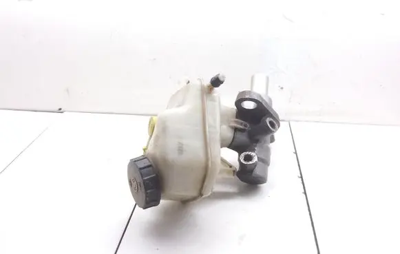 Opel Insignia A Master brake cylinder 03350890231 03350890241