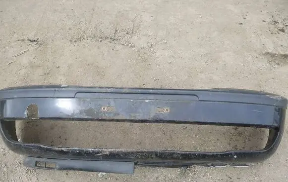 Opel Zafira A Front bumper JUODAS
