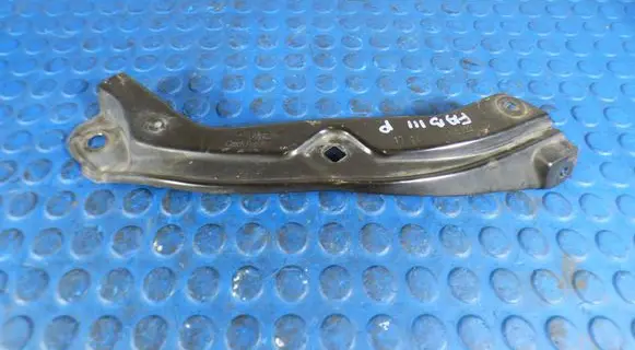Skoda Fabia Mk3 (NJ) Headlight/headlamp mounting bracket CART6V0805932 6V0805932
