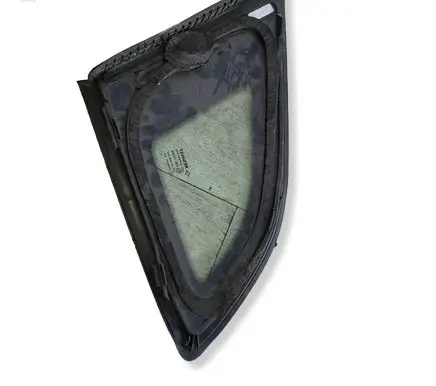 Renault Megane III Rear side window 833060008R