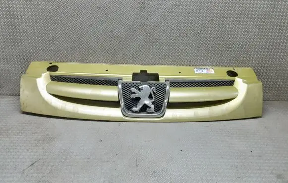 Peugeot Partner Front bumper upper radiator grill 9644758577