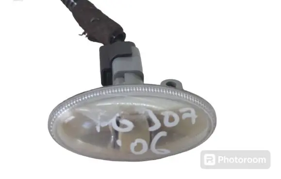 Peugeot 307 Front fender indicator light