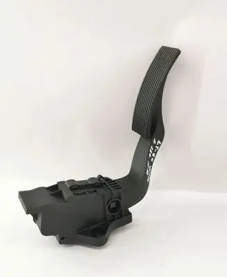 Mercedes-Benz A W176 Accelerator throttle pedal A2463001804