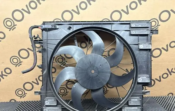 Volvo XC90 Electric radiator cooling fan 31338305