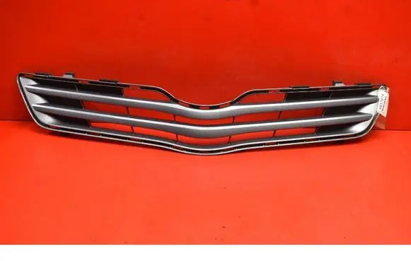 Toyota Avensis Verso Front grill 53111-0F070