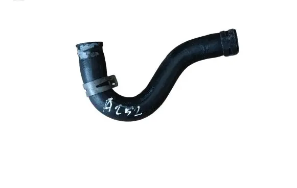 Jeep Grand Cherokee (WK) Engine coolant pipe/hose
