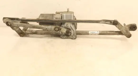 Skoda Octavia Mk2 (1Z) Front wiper linkage and motor 0390241754