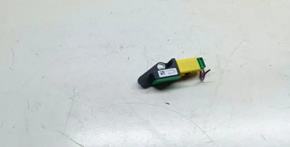 Volkswagen PASSAT CC Airbag deployment crash/impact sensor 8K0973323S 5N0959351B