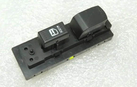 Suzuki Grand Vitara II Electric window control switch 3799564J00