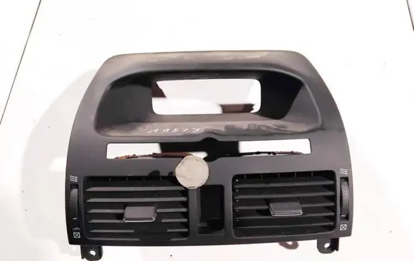 Toyota Avensis T250 Dash center air vent grill 8494