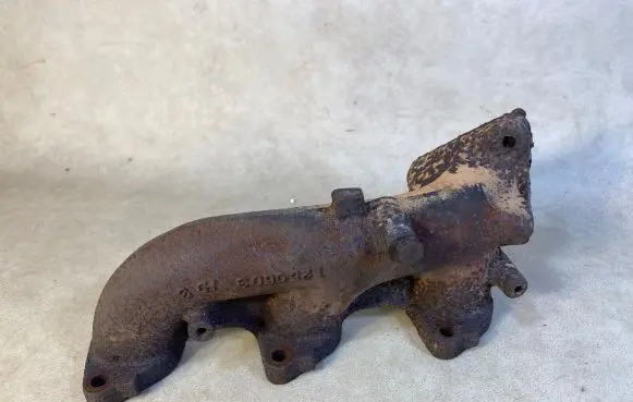 BMW 7 E23 Intake manifold 11621250601