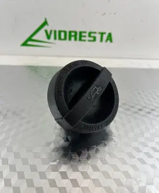 Volvo XC60 Oil filler cap 30677517