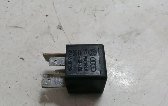 Volkswagen Touran I Other relay 1K0951253A