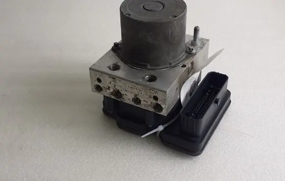 Maserati Levante ABS Pump 6700352860 2265106539 0265956481