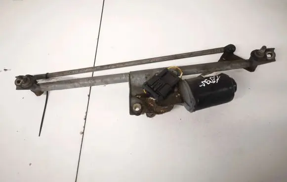 Front wiper linkage and motor