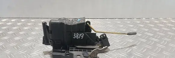 Mercedes-Benz C W202 Front door lock 2027203535