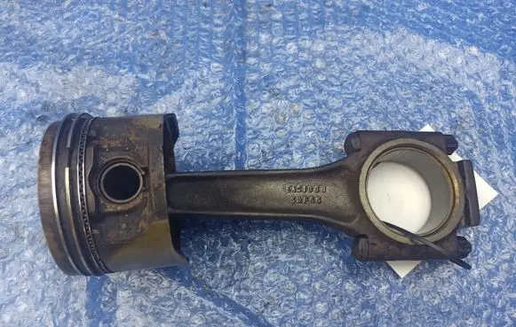 Jaguar XJS Piston with connecting rod EAC1868 SDF55 EBC4134