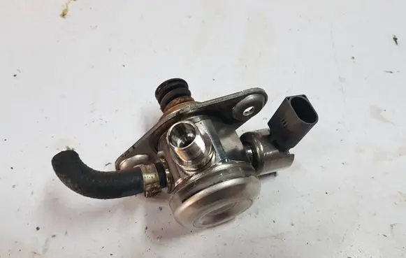 Mercedes-Benz C W205 Fuel injection high pressure pump A2740700501IAUTOPI A2740700501