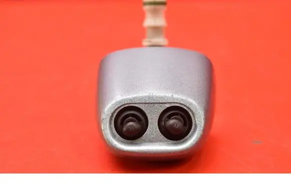 Skoda Octavia Mk1 (1U) Windshield washer spray nozzle 7H0955101A