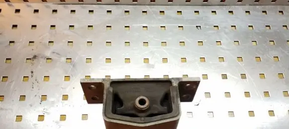 Infiniti FX Engine mount bracket 11320CG105