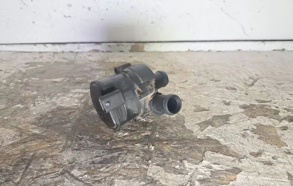 Volkswagen Golf VII Electric auxiliary coolant/water pump 5C0965567 0392023209