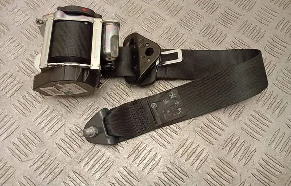 Peugeot 208 II Rear seatbelt 98412247XX