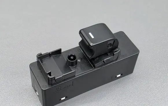 Mazda 3 III Electric window control switch 7212T1 BPN266380A 5AB00423A02
