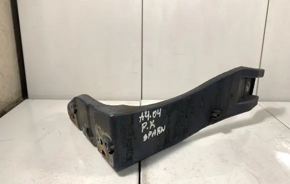 Audi A4 S4 B6 8E 8H Front bumper mounting bracket 8E0821137B