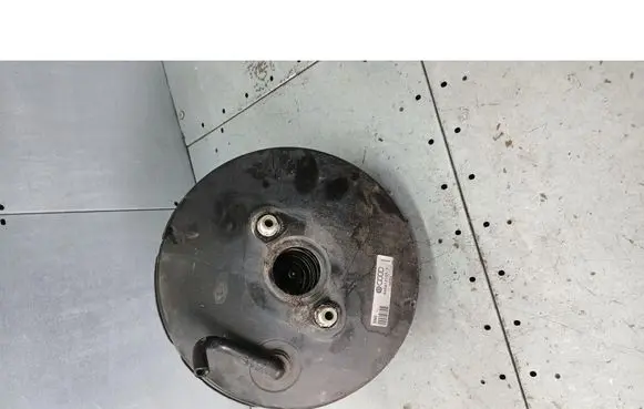 Audi A4 S4 B5 8D Brake booster 8D0612105F