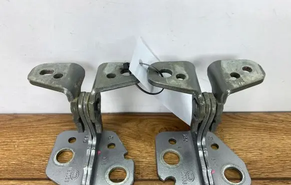 Ram 1500 Rear door hinge set 85574F