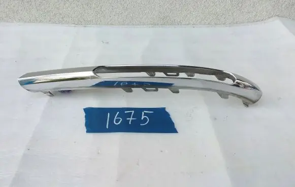 Mercedes-Benz E W212 Front bumper splitter molding A2128851774