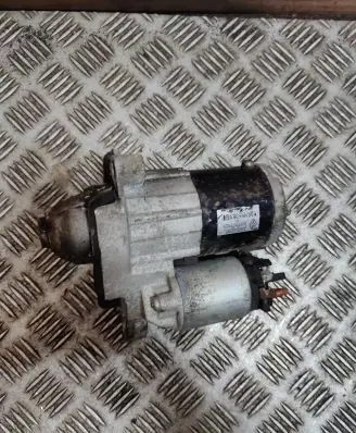 Nissan Juke I F15 Starter motor 233004979R