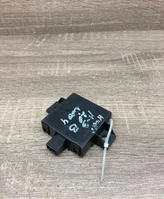 Audi A3 S3 8P Alarm control unit/module 1K0907719