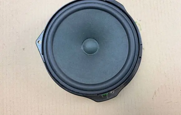 Mercedes-Benz E C207 W207 Front door speaker A2048201902
