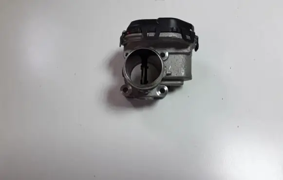 Ford Kuga II Throttle valve 9807238580