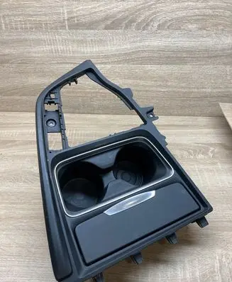 BMW 3 F30 F35 F31 Cup holder front 9218926 105027853 105048744