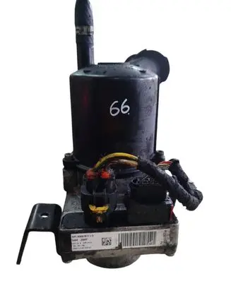 Citroen C4 I Power steering pump 9685590380