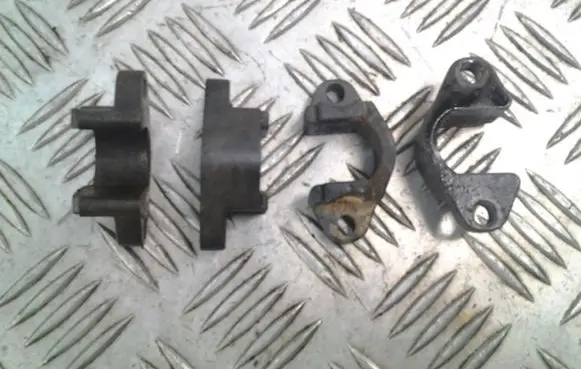 BMW 1 E81 E87 Fuel Injector clamp holder