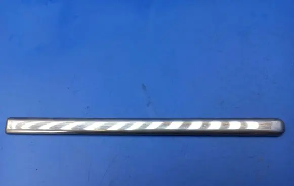 Jaguar XJ X308 Fender trim (molding)