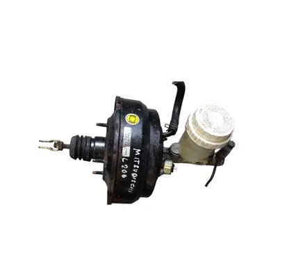 Mitsubishi L200 Brake booster MR449474