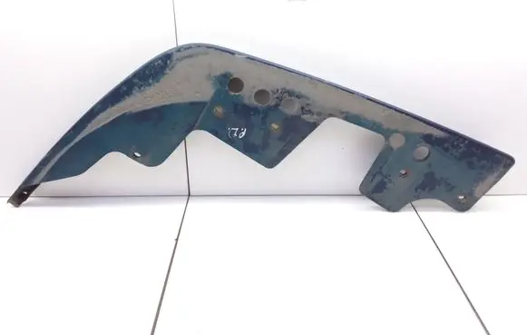 Under headlight/headlamp trim