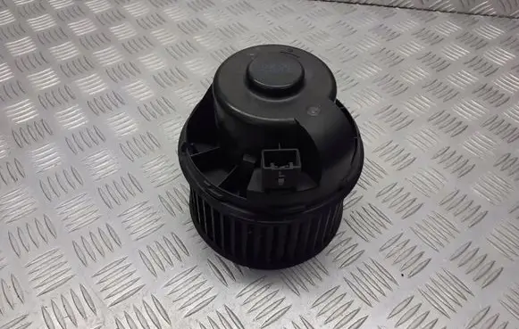 Ford Focus Front door blower motor 3M5H-18456-EC