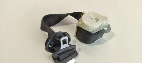 Volkswagen Touran I Third row seat belt 