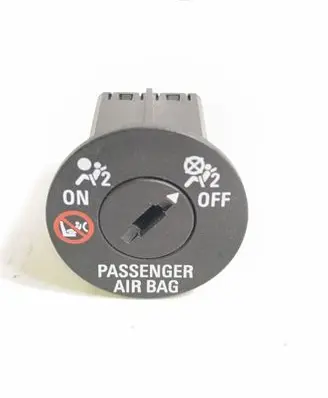 Passenger airbag on/off switch