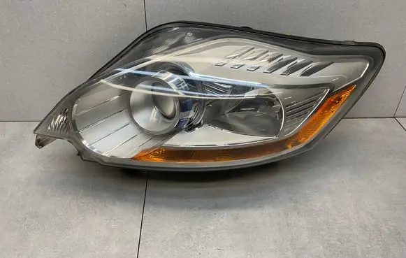 Ford Kuga I Headlight/headlamp 8V4113D155BF