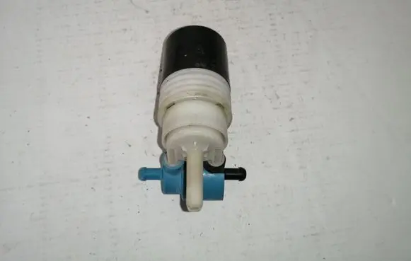 Volkswagen Sharan Windscreen/windshield washer pump 1H6955651