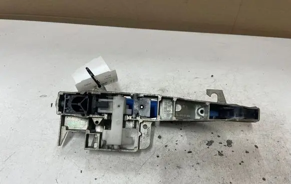 Peugeot 407 Rear door exterior handle 9680947180
